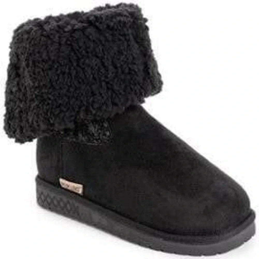 Muk Luk Sz 8 Black Fold Over Knit Boots